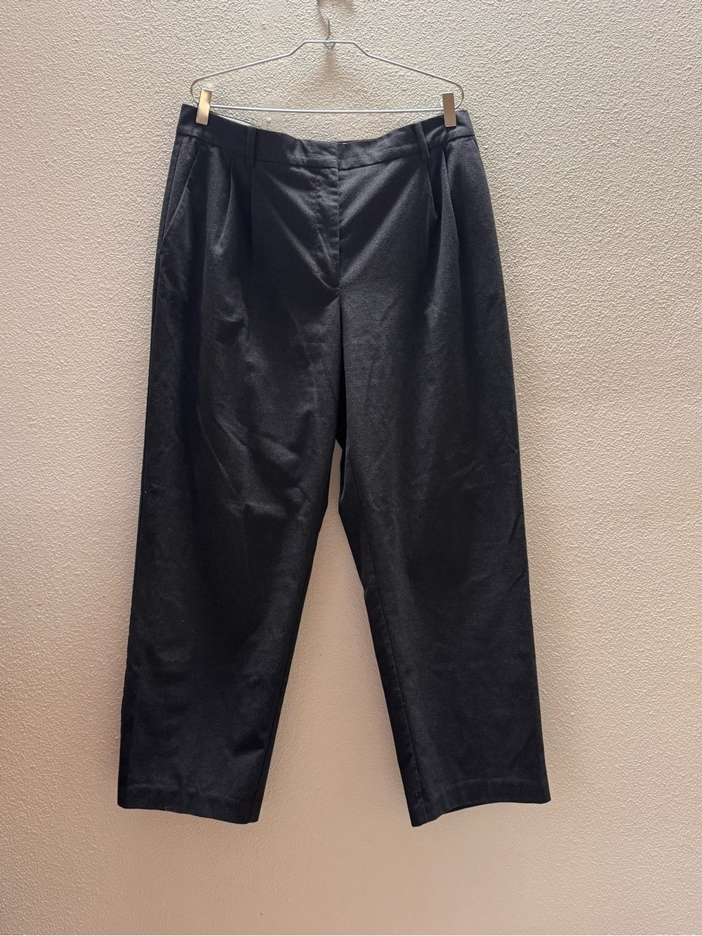 Zara Women's Wide-Leg Black Tapered Trousers